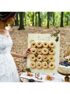 Mur De Donuts En Bois